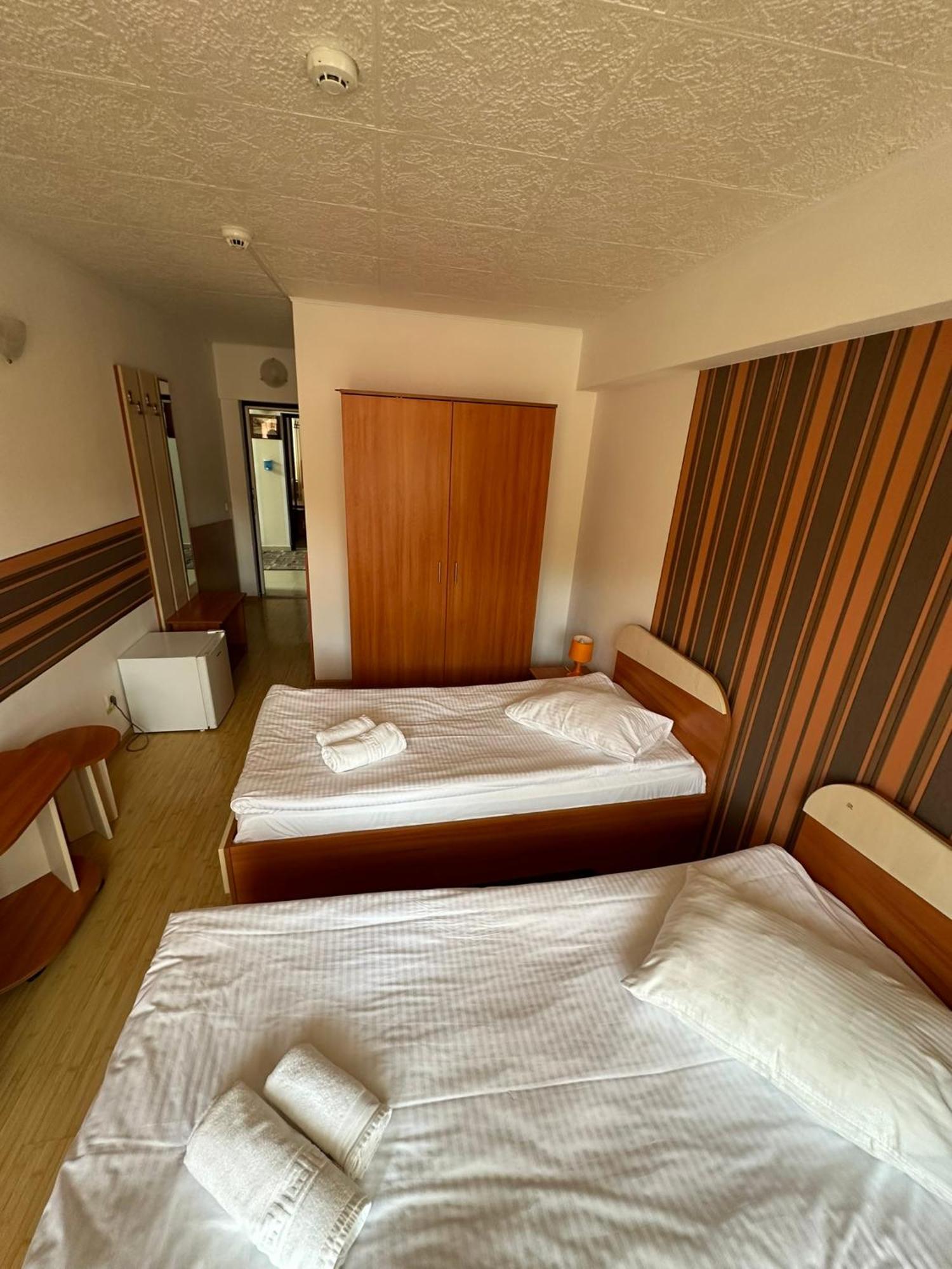 Restaurant Motel Dolorean Săcele Dış mekan fotoğraf
