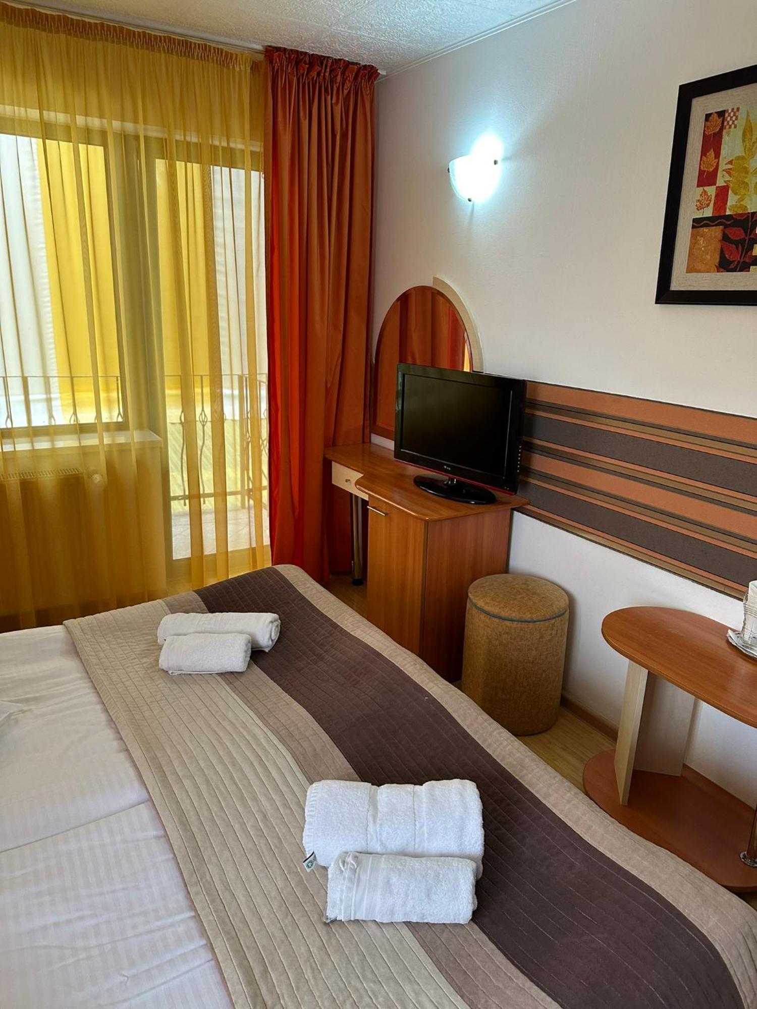 Restaurant Motel Dolorean Săcele Dış mekan fotoğraf