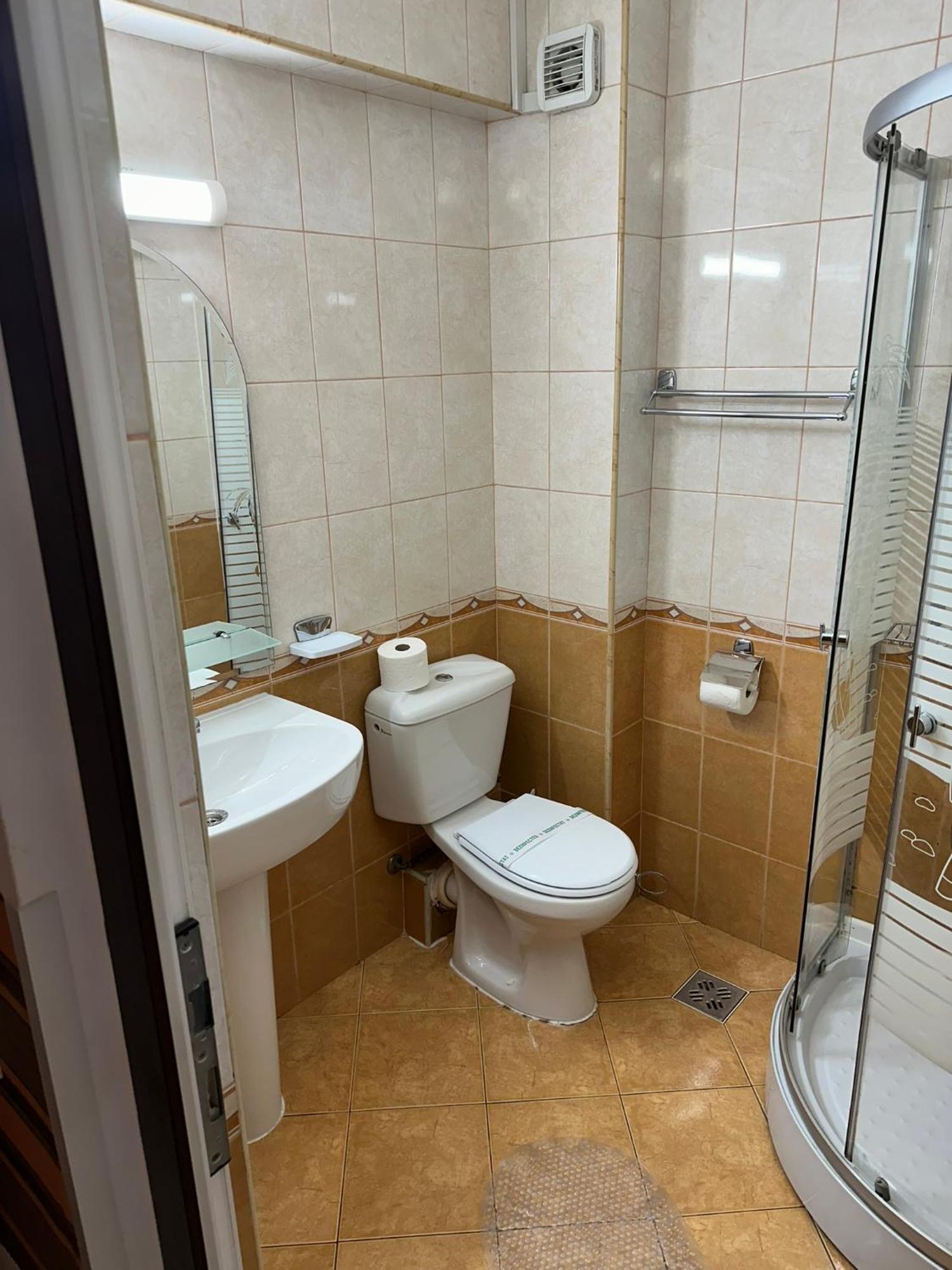 Restaurant Motel Dolorean Săcele Dış mekan fotoğraf