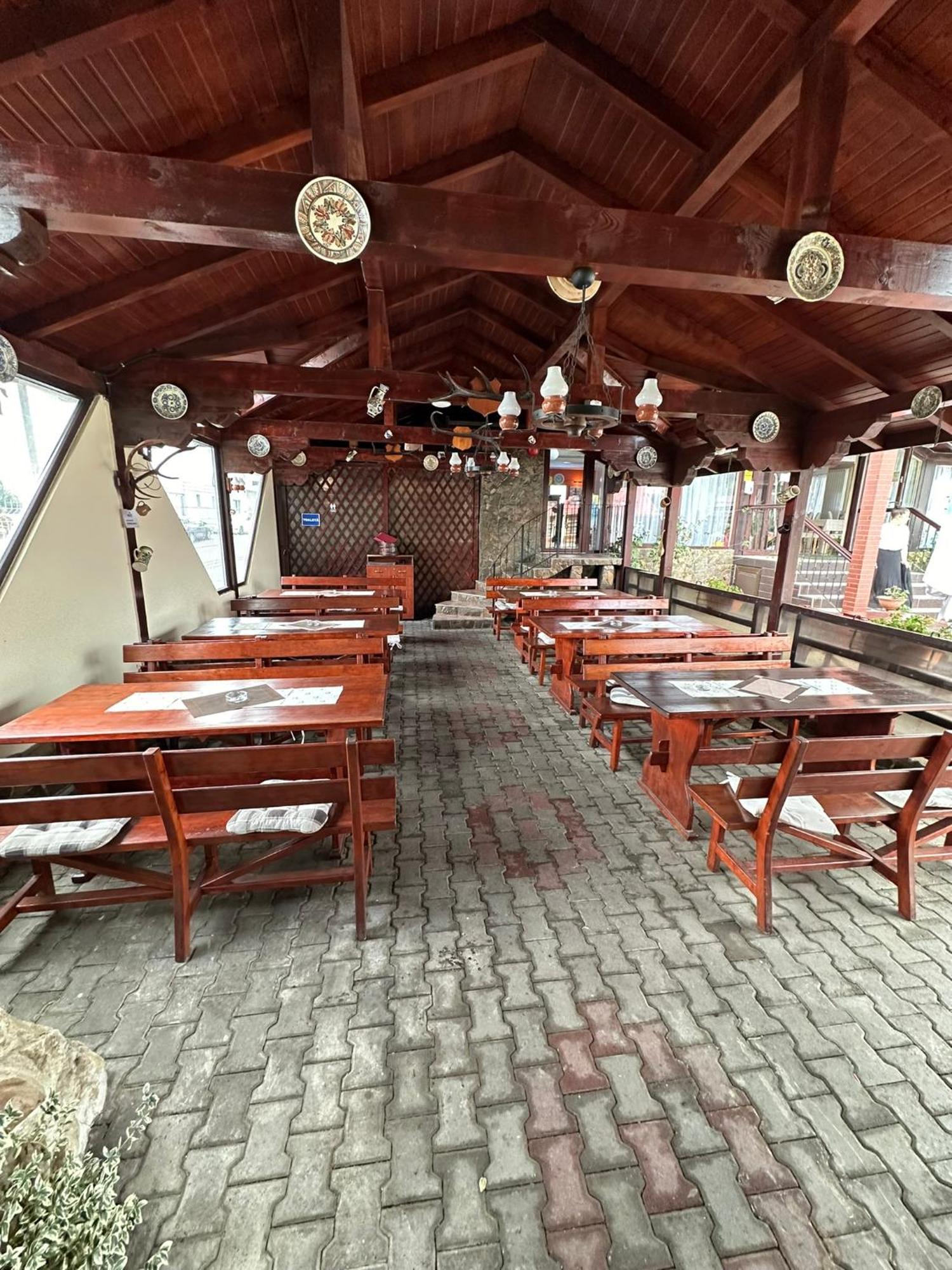 Restaurant Motel Dolorean Săcele Dış mekan fotoğraf